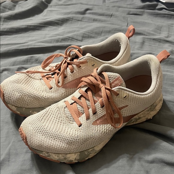 Brooks Women's Cream and Brown Sneakers - Picture 1 of 3